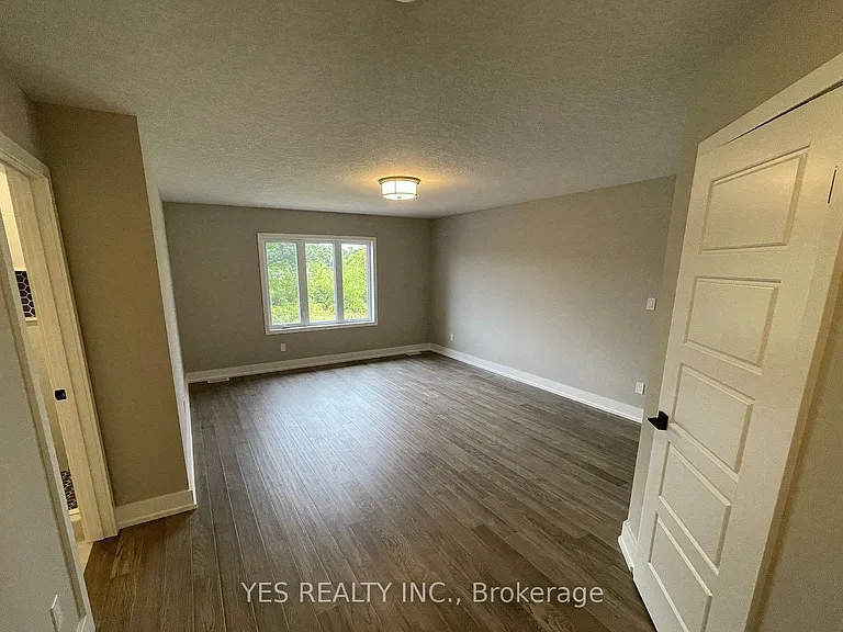 87 Doon Creek St — Photo 14