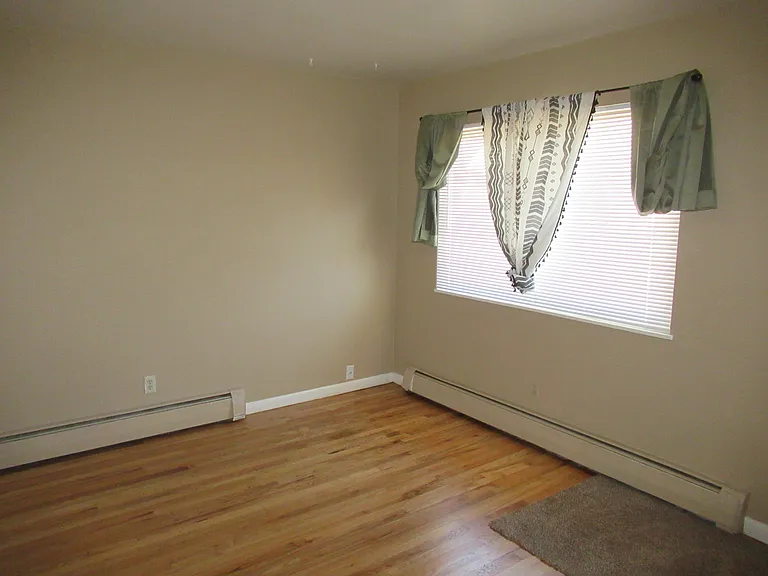 2503 W Willamette Ave — Photo 3