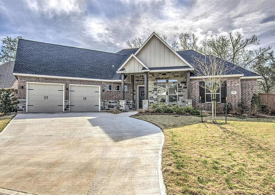 1st image of 103 Lakeshore Ct