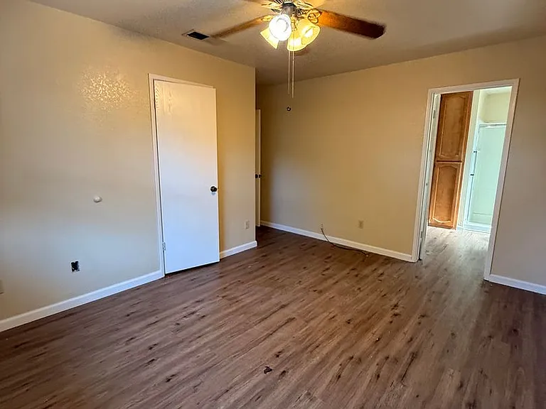 2816 Windsong Ave — Photo 23