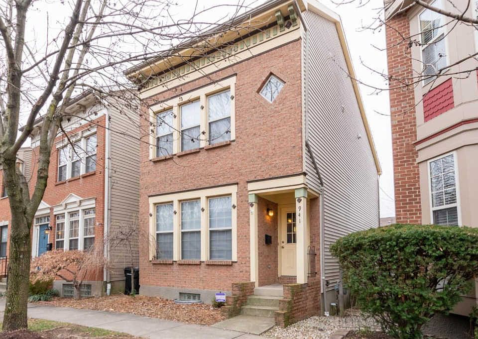 1st image of 941 Weninger Cir