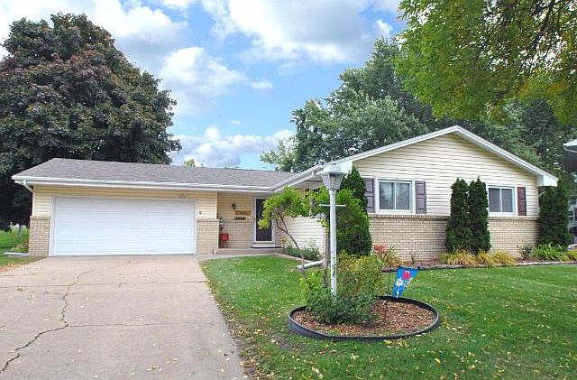 1st image of 1464 Woodhill Dr