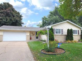 1464 Woodhill Dr, Woodbury, MN 55125