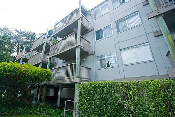 1st image of 391 Mandarin Dr APT 111