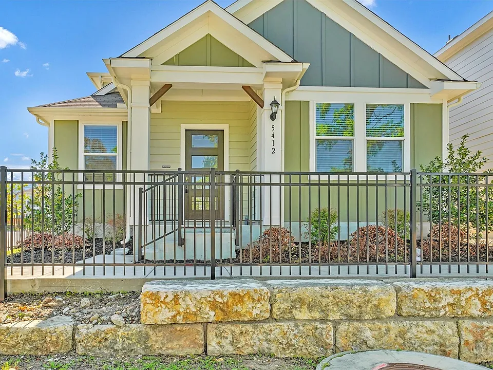 5412 Golden Canary Ln