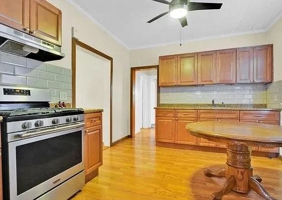 4th image of 145-29 Arlington Ter #2