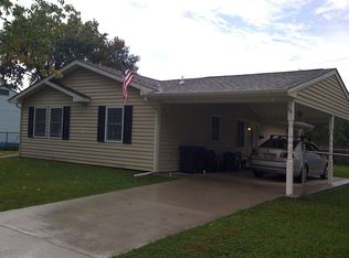 44 Blue Ridge Dr, Levittown, PA 19057