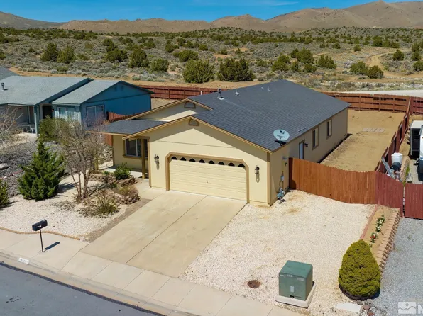 7121 Fantasia Ct, Sun Valley, NV 89433