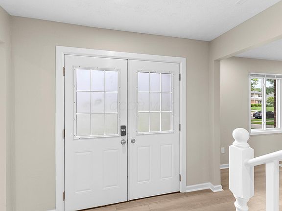 5th image of 4999 Doral Ave