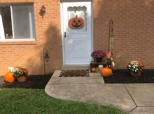 240 Walnut St #A, Houston, PA