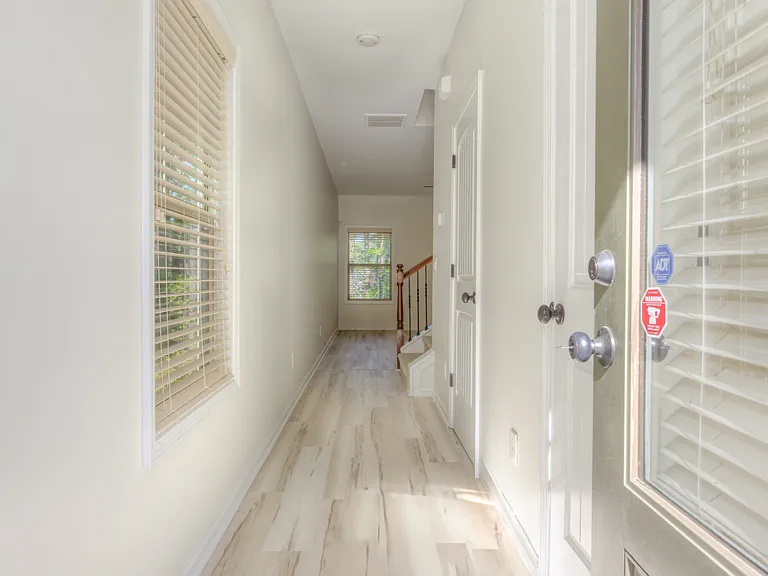 605 Summit Point #A — Photo 5