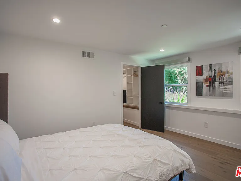 3751 Multiview Dr — Photo 28