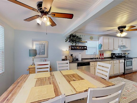 5th image of 11 Conch Shell Ln