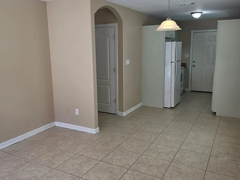 411 Pirul St #1 — Photo 3