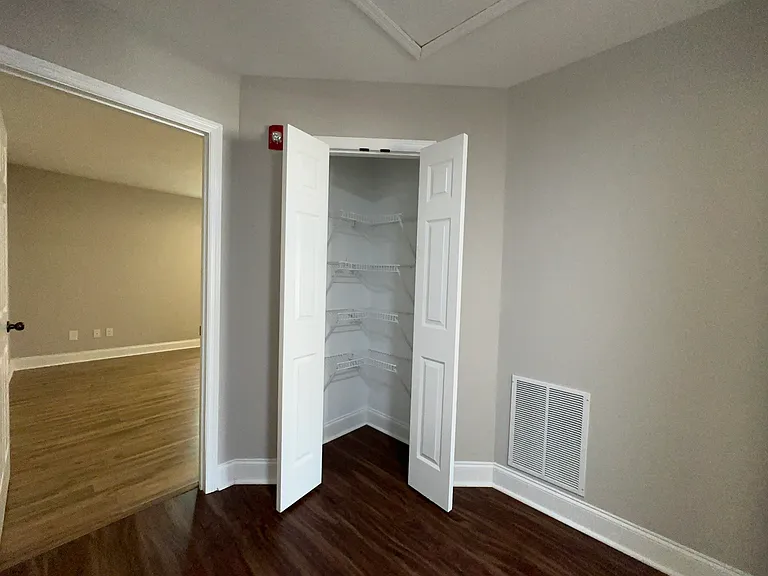 1126 Maple Tree Ln — Photo 22