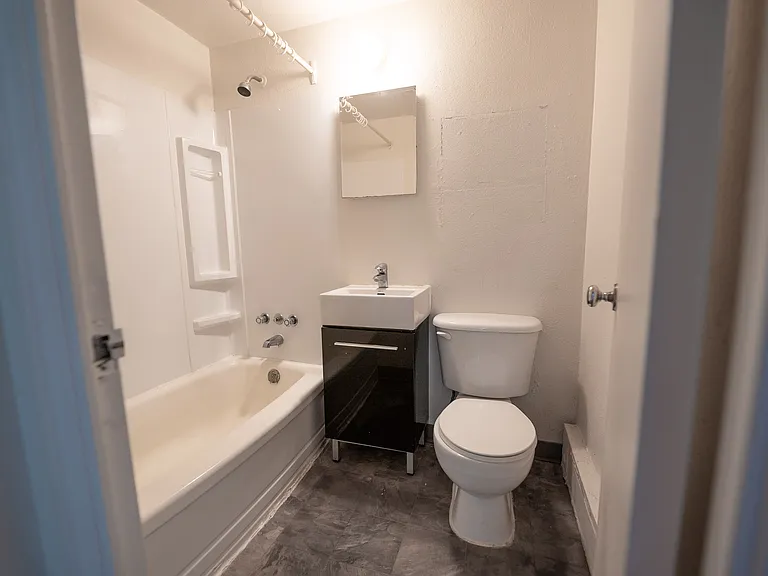 1139 Grant Ave #15 — Photo 4