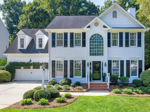 210 Coltsgate Dr, Cary, NC 27518
