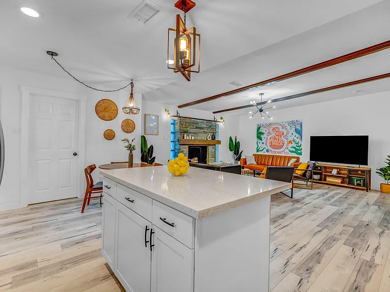 5918 Lattimer Dr — Photo 10