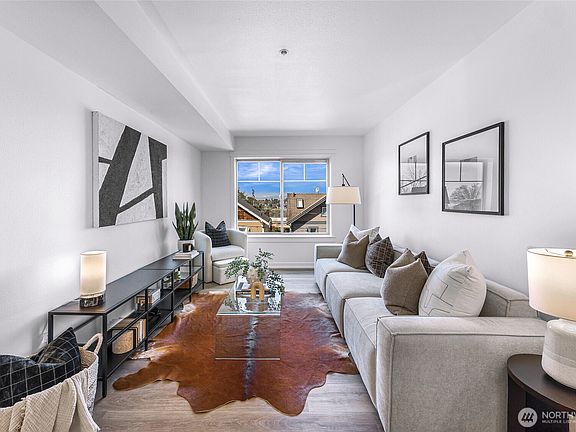 2nd image of 1909 10th Avenue W #203