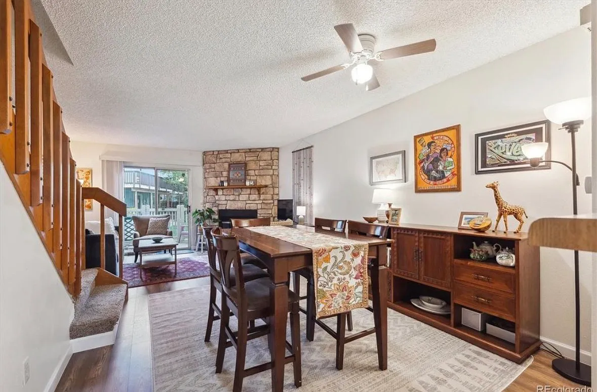 2 bed, 1.5 bath, 1036 sqft, $2,250 — Photo 2