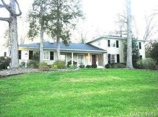 2332 Cloister Dr, Charlotte, NC 28211