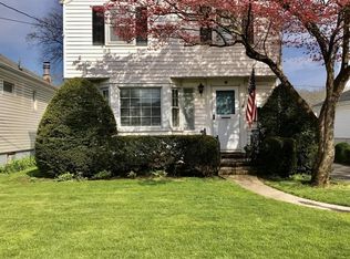 28 Barton St, Edison, NJ 08837