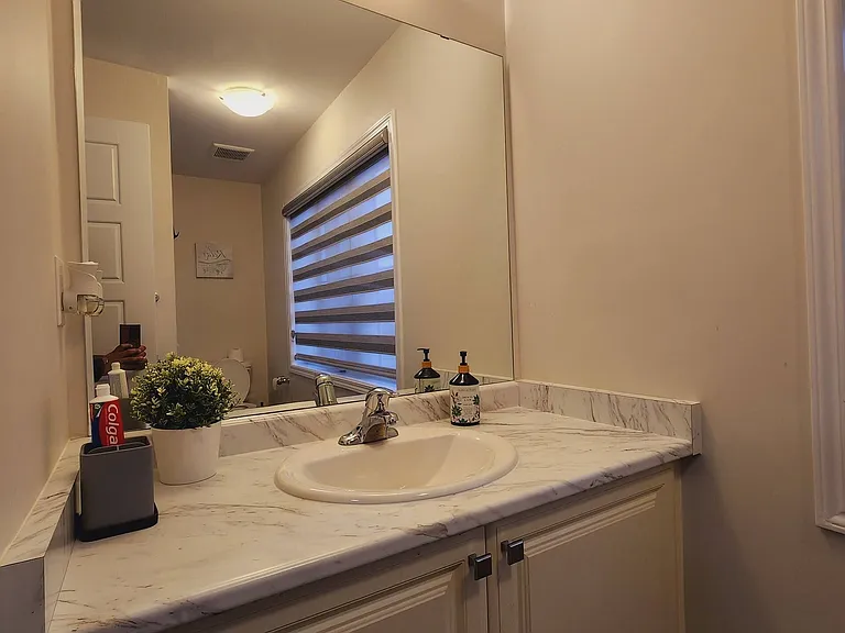 63 Alexandra Dr — Photo 12
