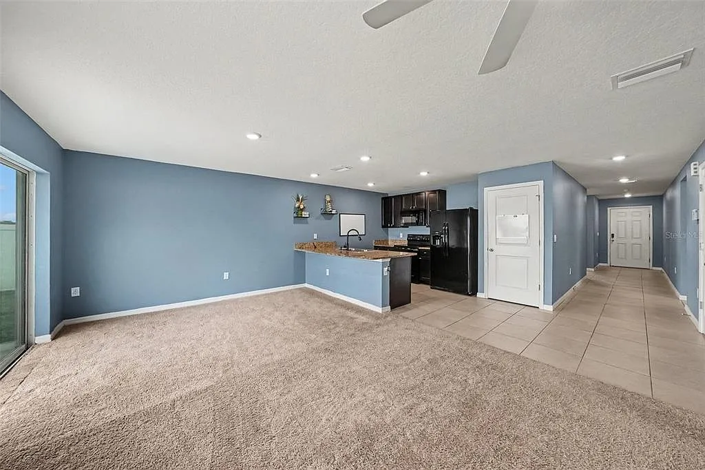 4 bed, 2.0 bath, 1485 sqft, $2,400 — Photo 3