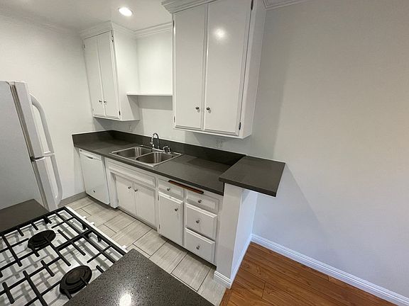 5th image of 3982 Inglewood Blvd #2
