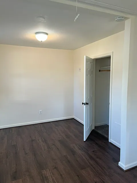Studio, 300 sqft, $1,475 — Photo 4