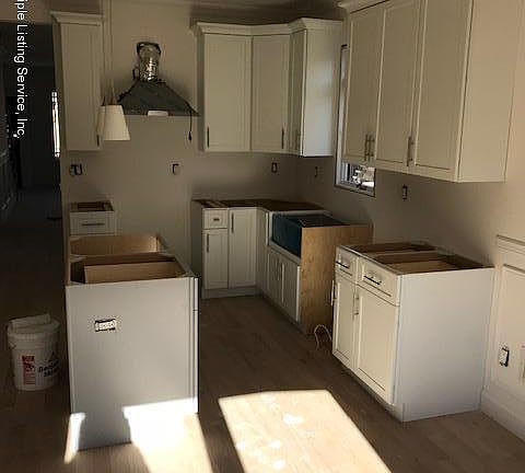 5th image of 56 Conrad Ave