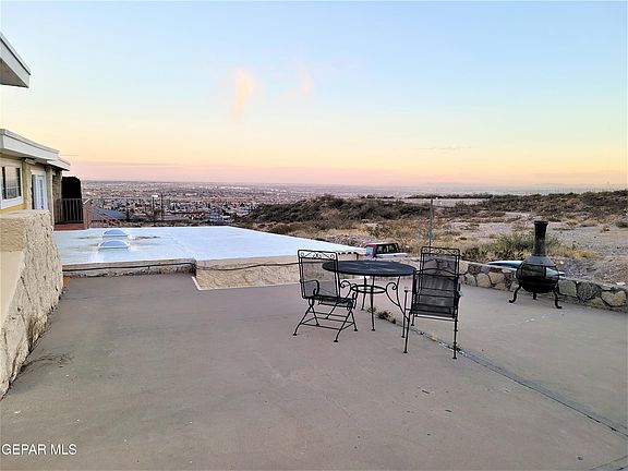 3rd image of 2333 Morehead Ave #1