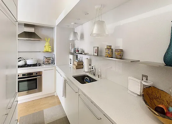 Sold by Warburg | media 1