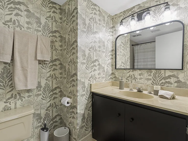 2155 Galleon Dr #E4 — Photo 28