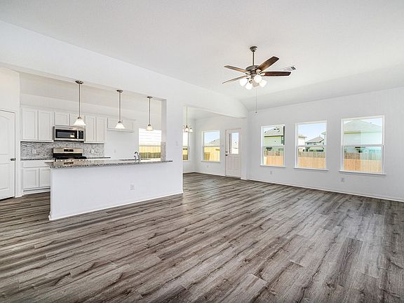 3rd image of 11025 Ondrea Dr