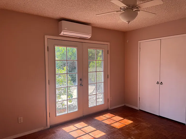 1919 Bridgeport Ave — Photo 12