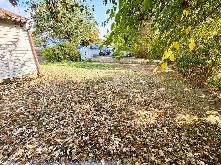 2576 Graham Rd — Photo 18