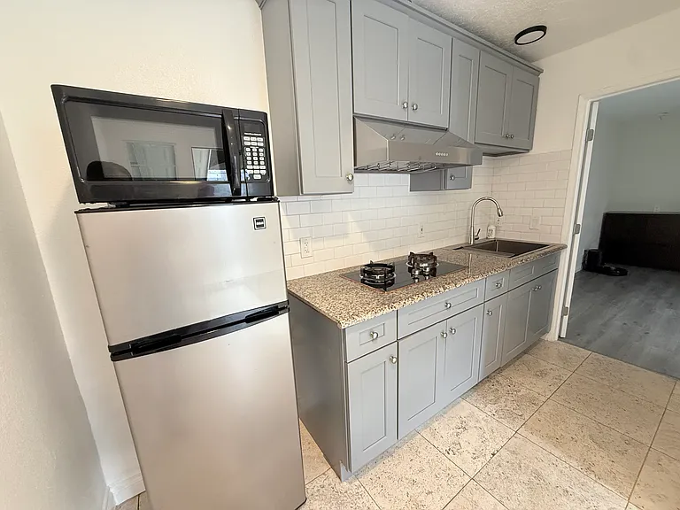 4940 Tyler St — Photo 3