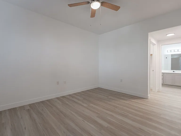 10245 S Maryland Pkwy #1212 — Photo 23