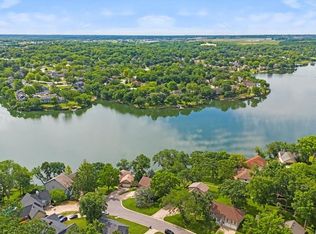 113 NW Teakwood St, Lees Summit, MO 64064