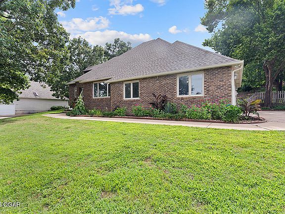 4th image of 4410 Belmont Dr
