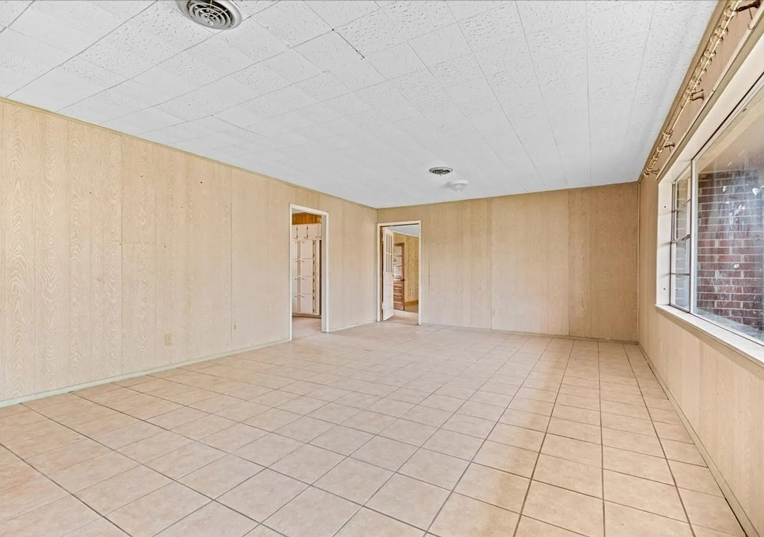 Spacious 4BR House in Brunswick — Photo 2