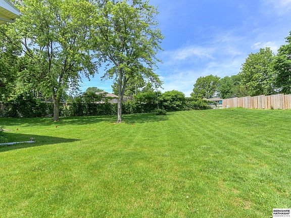2nd image of 13136 Southdale Cir