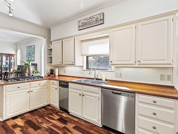 5th image of 5406 Carmel Ct