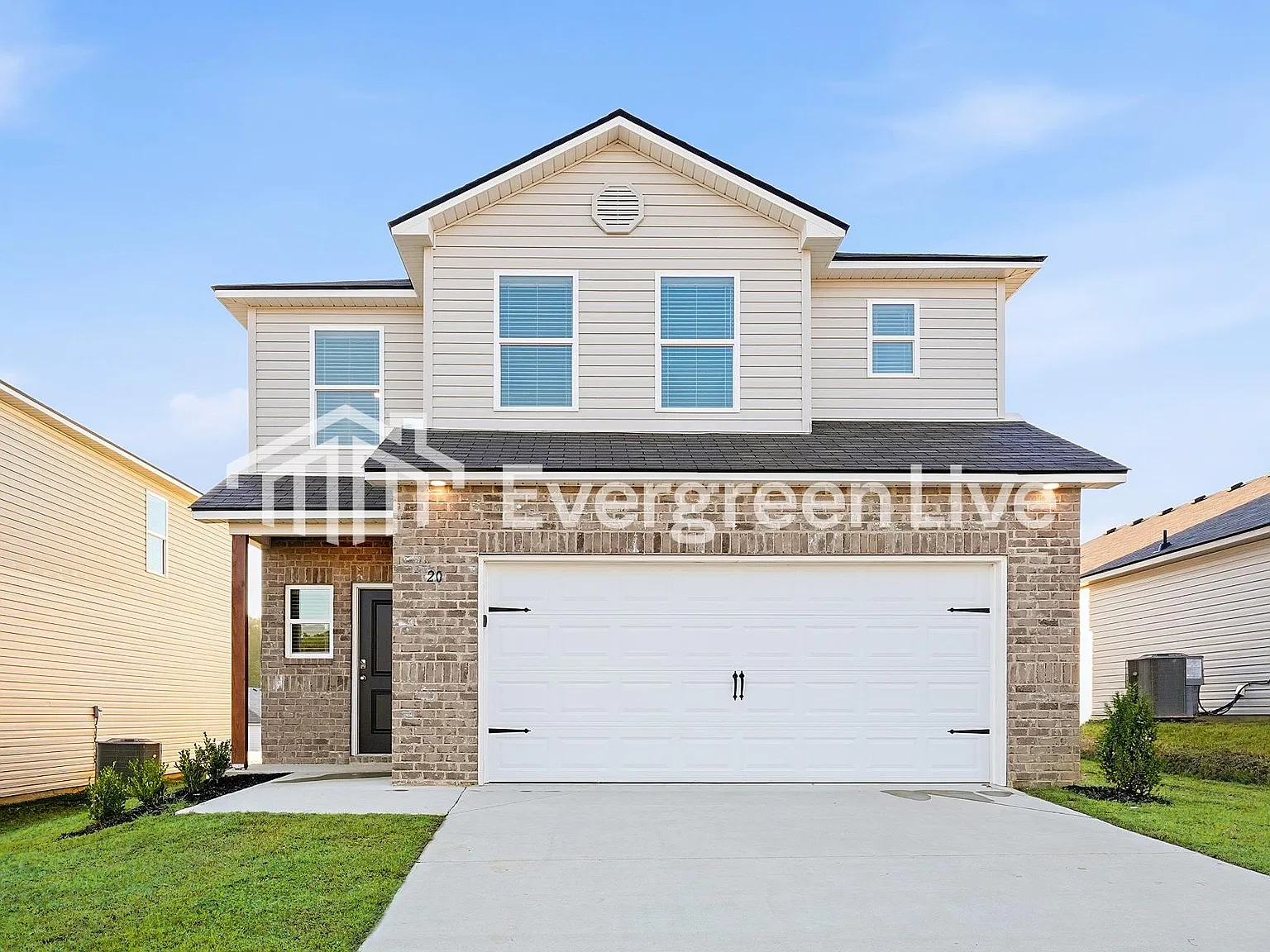 3 bed, 2.5 bath, 1689 sqft, $1,555 — Photo 1