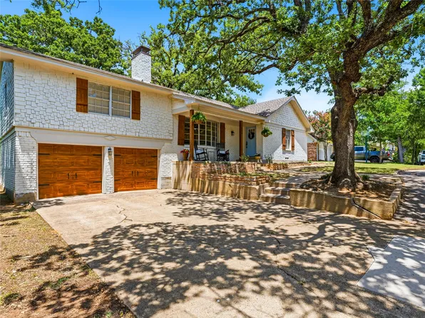 109 Oaktree Dr, Highland Village, TX 75077