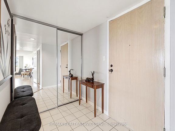 4th image of 50 Eglinton Ave W #2007