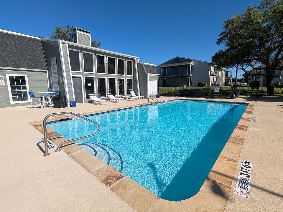 1st image of 301 N Heritage Pkwy #9G