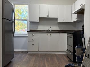 65 Adeline St #1, Ottawa, ON K1S 3L2