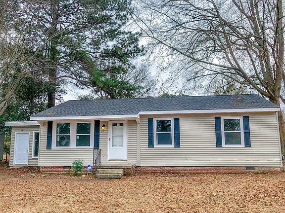 3rd image of 216 Robinwood Cir
